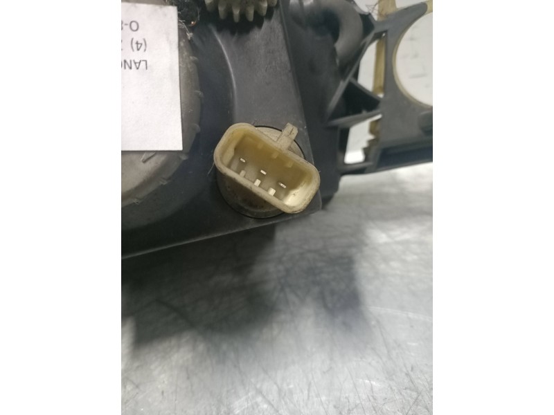 Recambio de faro derecho para lancia delta 1.4 cat referencia OEM IAM   