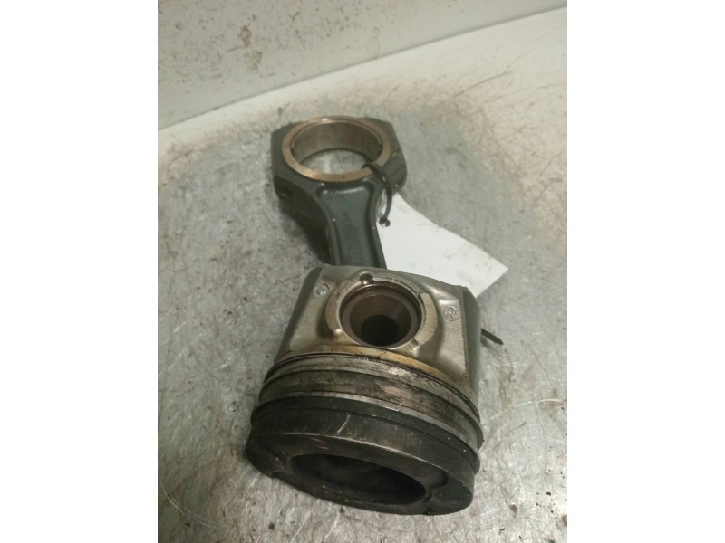 Recambio de piston para mercedes vito kombi (639) 113 cdi crew lang (639.603) referencia OEM IAM 21253  