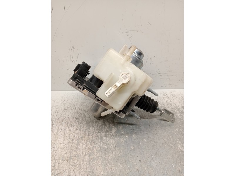 Recambio de abs para mazda 3 berlina (bp) evolution referencia OEM IAM 06211201594 BDMC439A0D 