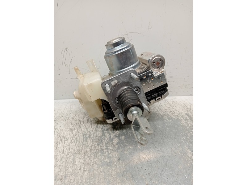 Recambio de abs para mazda 3 berlina (bp) evolution referencia OEM IAM 06211201594 BDMC439A0D 