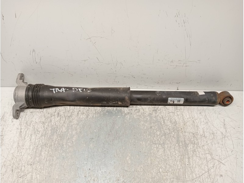 Recambio de amortiguador trasero derecho para mazda 3 berlina (bp) evolution referencia OEM IAM BCKE28700E  