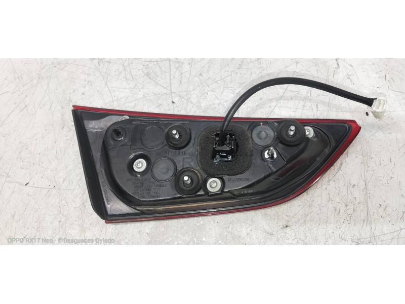 Recambio de piloto trasero derecho interior para mazda 3 berlina (bp) evolution referencia OEM IAM BCJH513F0  