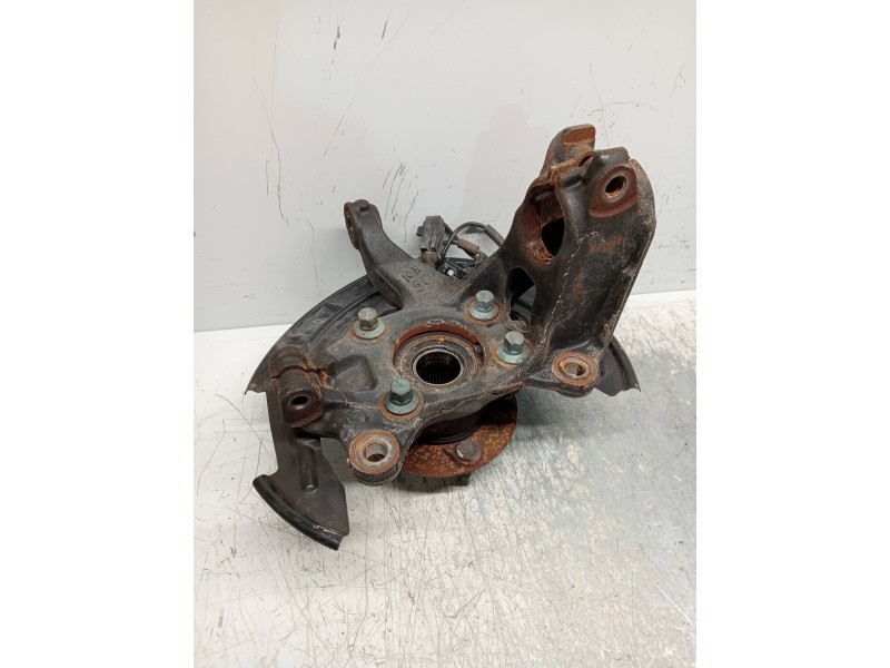 Recambio de mangueta delantera izquierda para mazda 3 berlina (bp) evolution referencia OEM IAM   