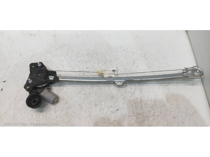 Recambio de elevalunas trasero izquierdo para mazda 3 berlina (bp) evolution referencia OEM IAM BCJH7358X  4P