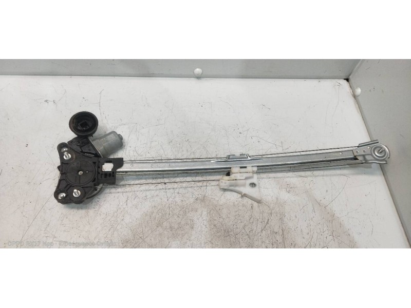 Recambio de elevalunas trasero derecho para mazda 3 berlina (bp) evolution referencia OEM IAM BCJH7258X  4P