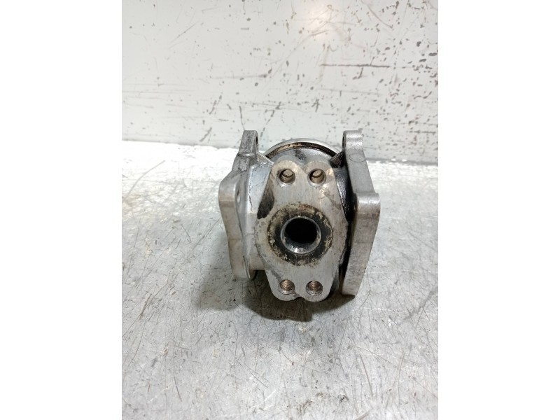Recambio de valvula egr para jeep compass sport referencia OEM IAM 038129637D  