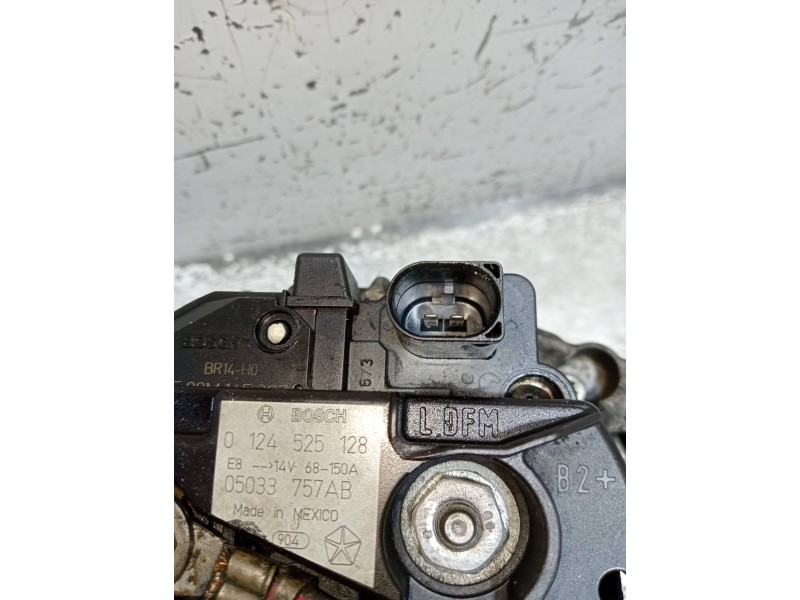 Recambio de alternador para jeep compass sport referencia OEM IAM 0124525128 05033757AB 