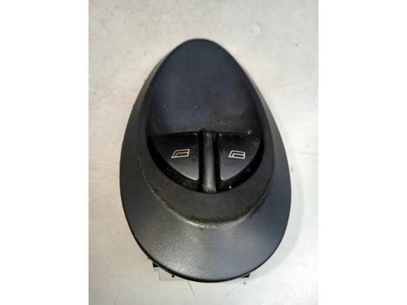 Recambio de mando elevalunas delantero izquierdo para iveco daily caja cerrada (2006 =>) 2.3 diesel referencia OEM IAM   5P