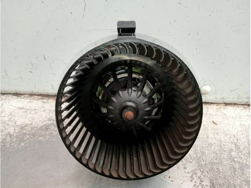 Recambio de motor calefaccion para dacia sandero ambiance referencia OEM IAM   