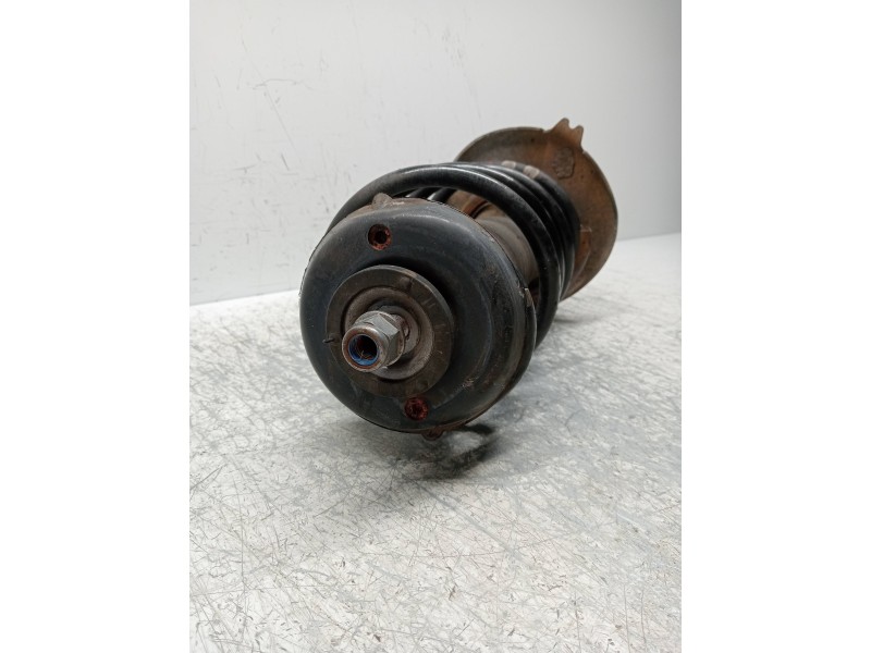Recambio de amortiguador delantero derecho para peugeot 308 sw confort referencia OEM IAM   