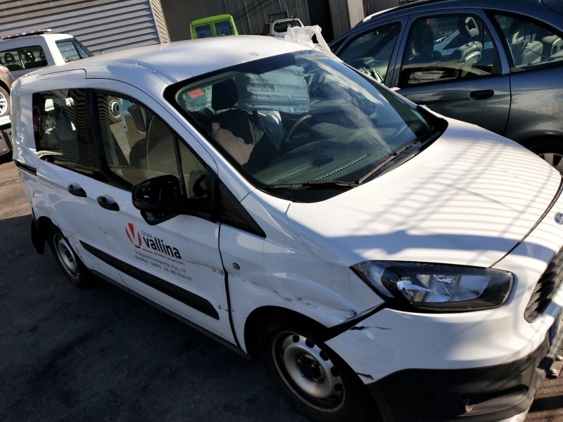 ford transit courier del año 2015