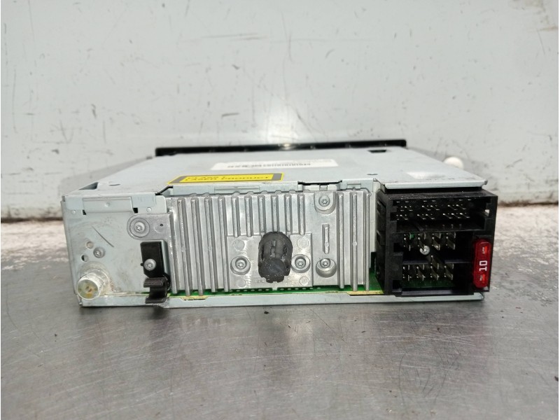 Recambio de sistema audio / radio cd para dacia sandero ambiance referencia OEM IAM 281111335R 7646128593 FD003