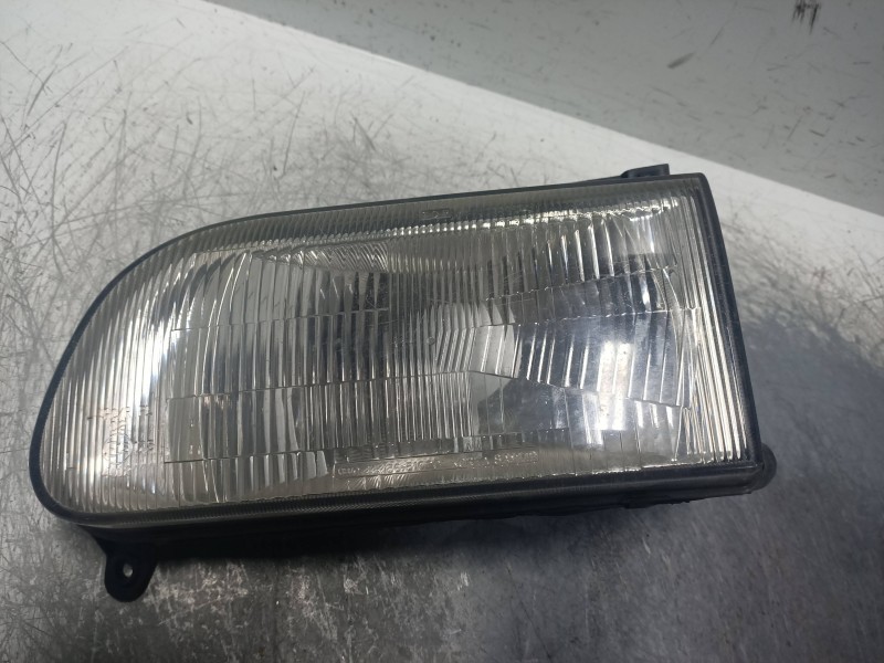 Recambio de faro izquierdo para kia pride glxi berlina referencia OEM IAM   