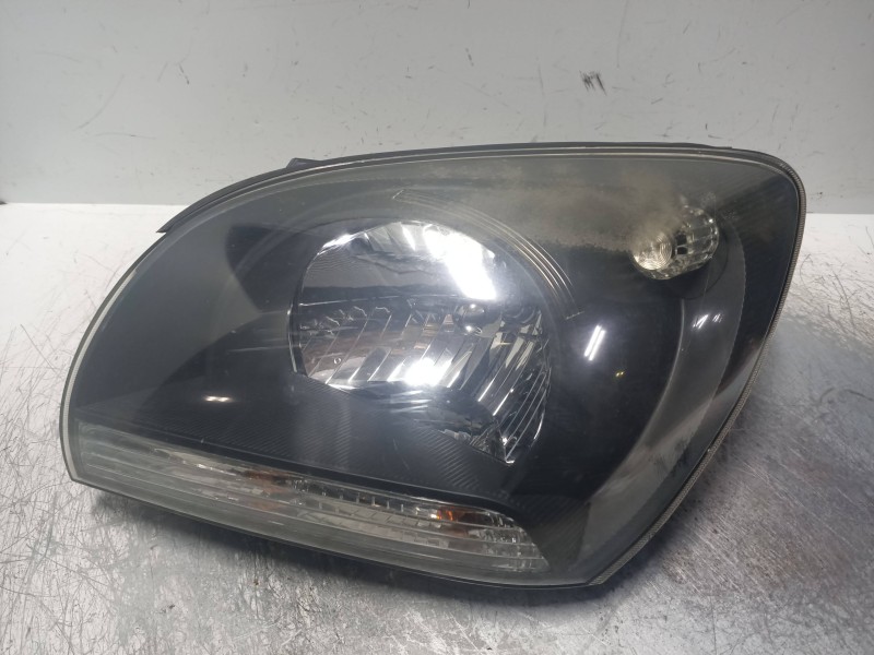 Recambio de faro izquierdo para kia sportage 2.0 cat referencia OEM IAM   