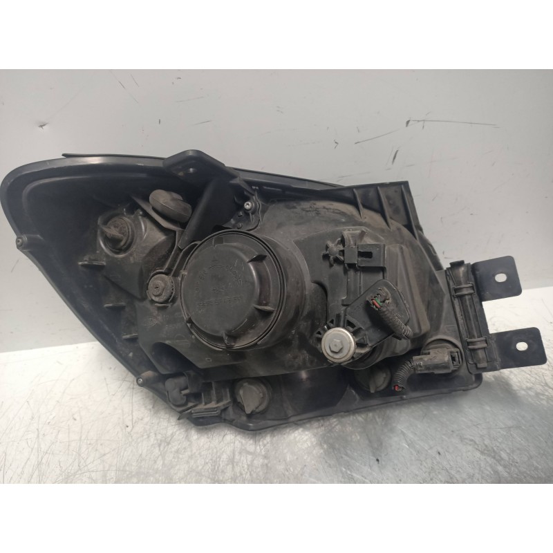 Recambio de faro izquierdo para kia sportage 2.0 cat referencia OEM IAM   