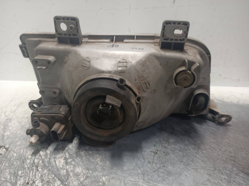 Recambio de faro izquierdo para kia sportage 2.0 turbodiesel cat referencia OEM IAM   