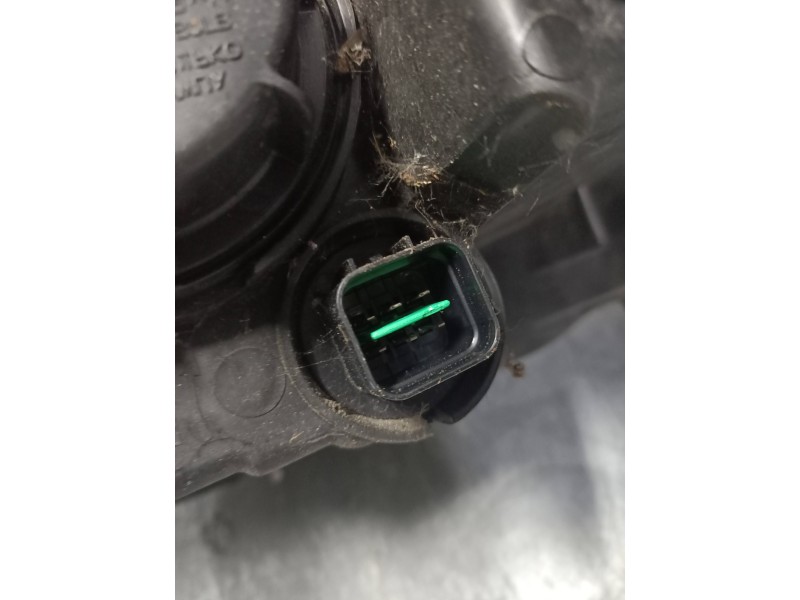 Recambio de faro derecho para kia sorento 2.5 crdi referencia OEM IAM   