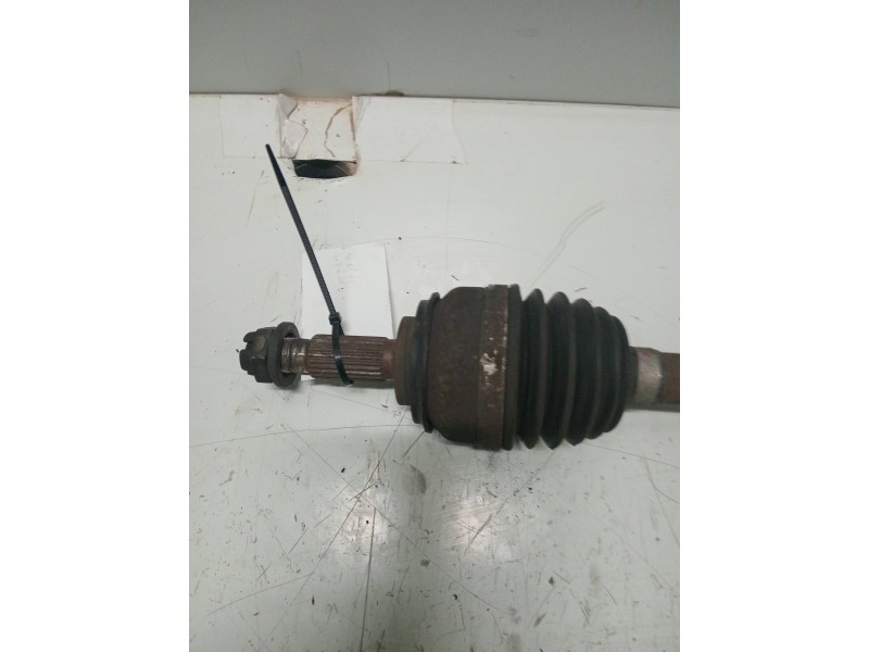 Recambio de transmision delantera izquierda para dacia logan ambiance referencia OEM IAM 8200543477  