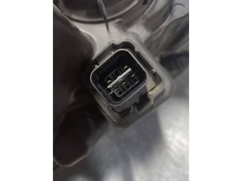 Recambio de faro izquierdo para kia sorento 2.5 crdi ex referencia OEM IAM   