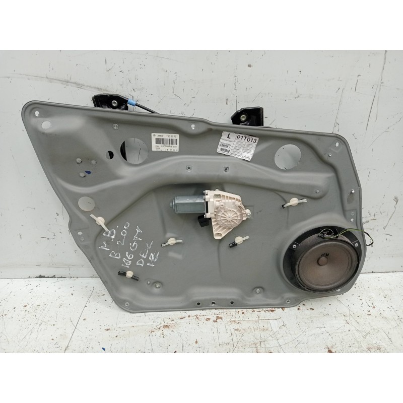 Recambio de elevalunas delantero izquierdo para mercedes clase b (w245) 200 cdi special edition (245.208) referencia OEM IAM A16