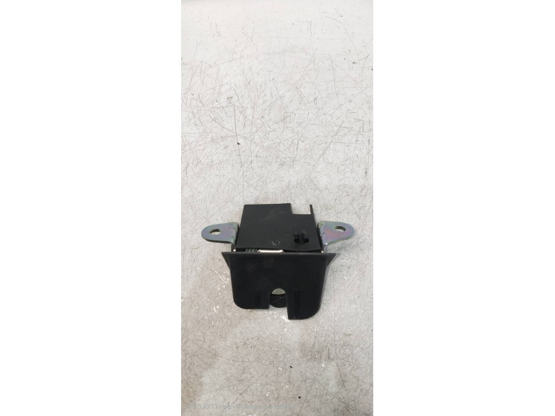 Recambio de motor cierre centralizado porton para seat ibiza (kj1) style go referencia OEM IAM 6F0827505B  