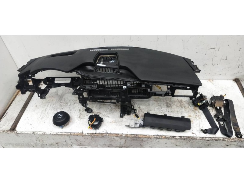 Recambio de kit airbag para mazda 3 berlina (bp) evolution referencia OEM IAM   