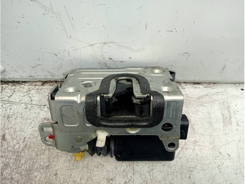 Recambio de motor cierre centralizado delantero derecho para dacia sandero ambiance referencia OEM IAM 8200735224  5P