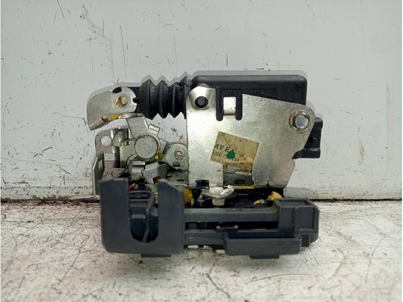 Recambio de motor cierre centralizado delantero derecho para dacia sandero ambiance referencia OEM IAM 8200735224  5P