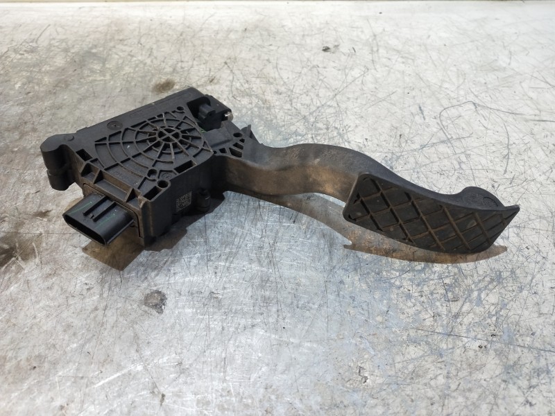 Recambio de potenciometro pedal para seat ibiza (kj1) style go referencia OEM IAM 2Q1723503  