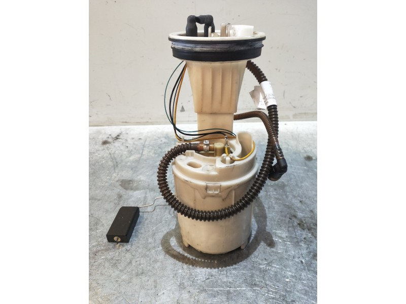 Recambio de bomba combustible para audi a4 berlina (8e) 2.0 referencia OEM IAM 8E0919051E 228233018005 
