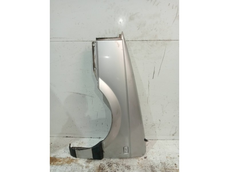 Recambio de aleta delantera izquierda para volkswagen passat berlina (312) 1.8 referencia OEM IAM   