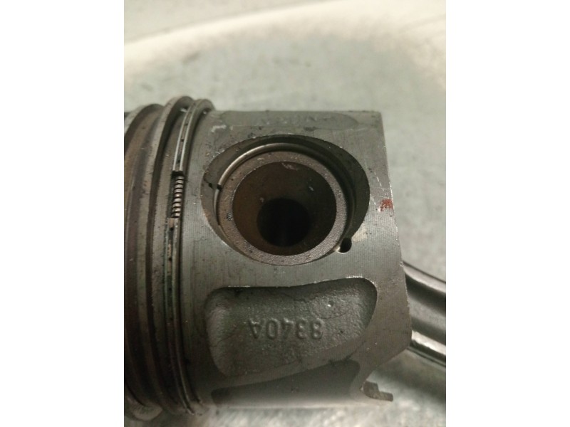 Recambio de piston para mercedes clase a (w169) a 180 cdi (169.007) referencia OEM IAM 8340A  