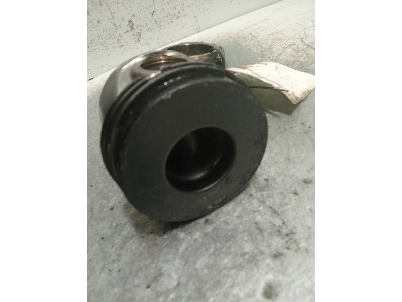 Recambio de piston para volkswagen golf v berlina (1k1) 2.0 tdi referencia OEM IAM 038J  