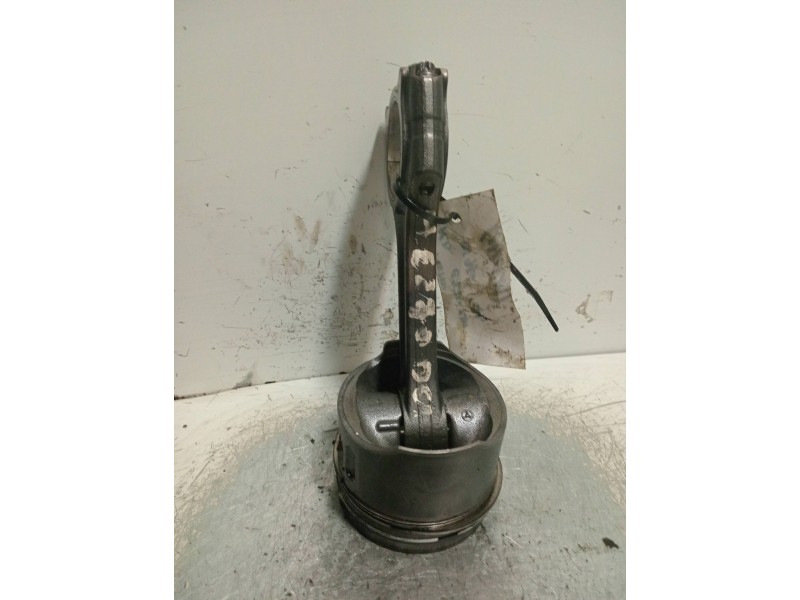 Recambio de piston para mercedes clase e (w210) berlina diesel 270 cdi (210.016) referencia OEM IAM 61103N13   Recambio de piston para mercedes clase e (w210) berlina diesel 270 cdi (210.016) referencia OEM IAM 61103N13