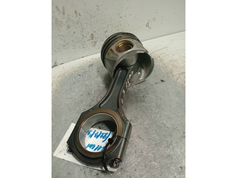 Recambio de piston para mercedes sprinterii caja cerrada (desde 01.06) 311/315 cdi 4x4 (906.631/633/635/637) referencia OEM IAM  Recambio de piston para mercedes sprinterii caja cerrada (desde 01.06) 311/315 cdi 4x4 (906.631/633/635/637) referencia OEM IAM