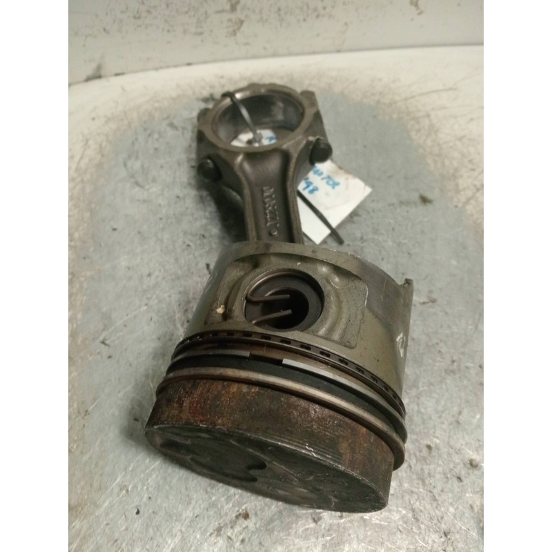 Recambio de piston para mitsubishi galloper (hyundai) 2.5 tdi s.e. confort (3-ptas.) referencia OEM IAM J2290J0  