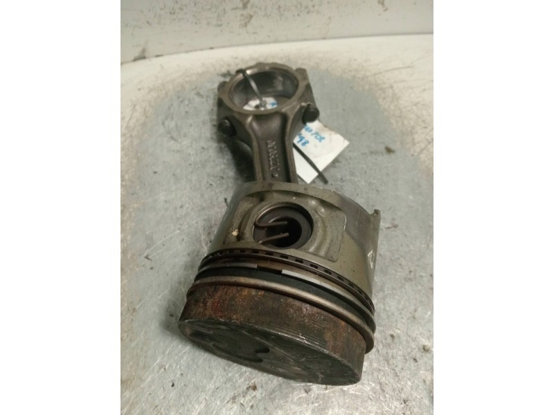 Recambio de piston para mitsubishi galloper (hyundai) 2.5 tdi s.e. confort (3-ptas.) referencia OEM IAM J2290J0  