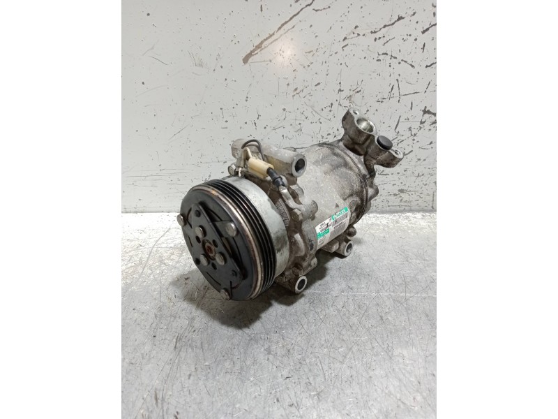 Recambio de compresor aire acondicionado para dacia sandero ambiance referencia OEM IAM SD6V121911 8200840899 