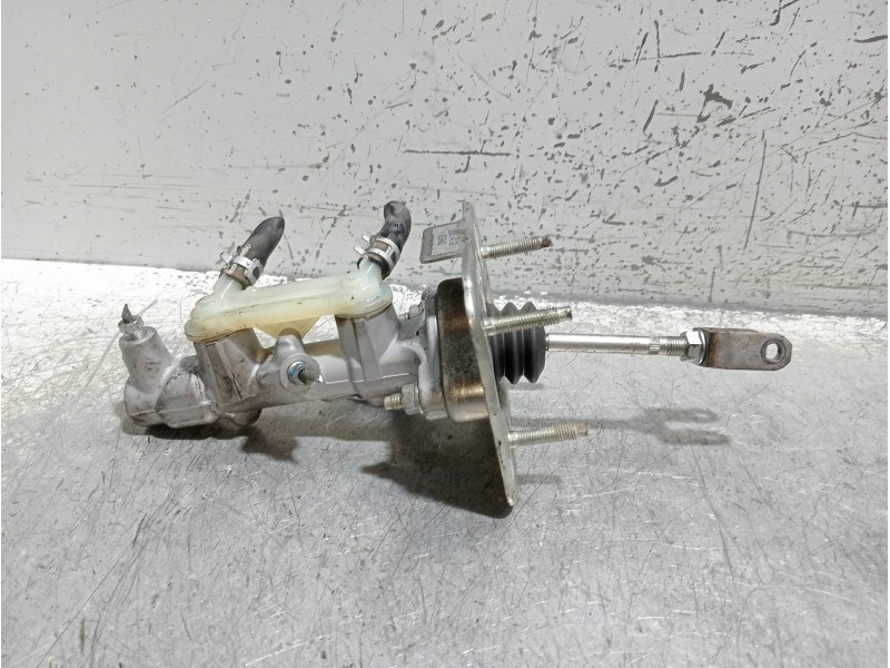 Recambio de bomba freno para toyota prius (nhw20) basis referencia OEM IAM 13203040120  