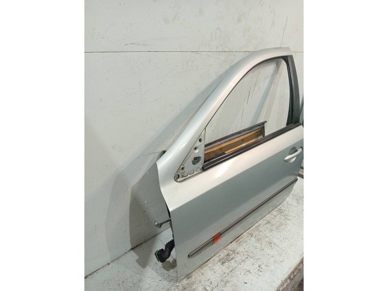 Recambio de puerta delantera izquierda para renault laguna ii grandtour (kg0) dynamique referencia OEM IAM   5P
