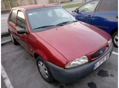 ford fiesta berlina del año 1996