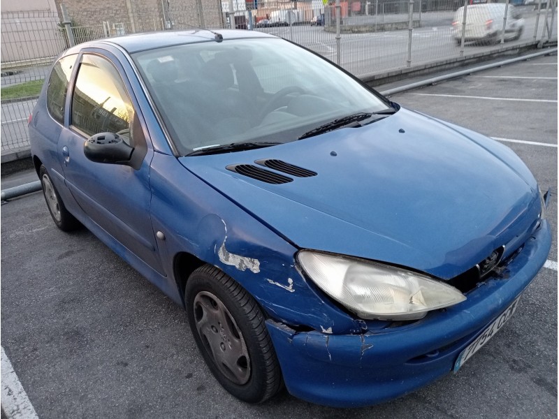 peugeot 206 berlina del año 2002