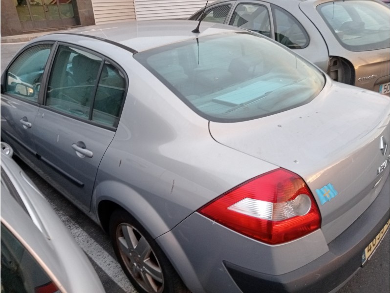 renault megane ii classic berlina del año 2004