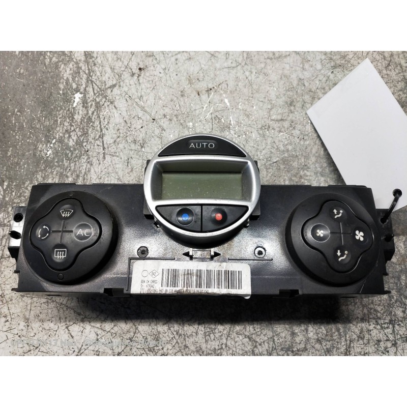 Recambio de mando calefaccion / aire acondicionado para renault megane ii berlina 5p confort authentique referencia OEM IAM 8200