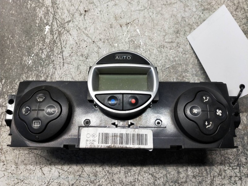 Recambio de mando calefaccion / aire acondicionado para renault megane ii berlina 5p confort authentique referencia OEM IAM 8200