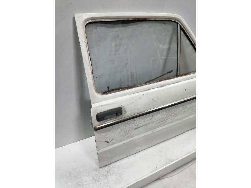 Recambio de puerta delantera derecha para seat 133 0.8 referencia OEM IAM   