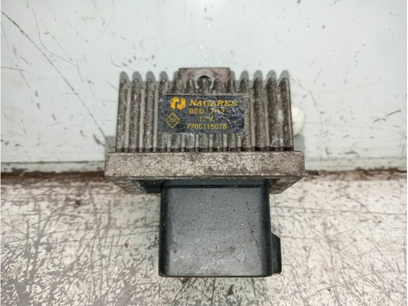 Recambio de caja precalentamiento para renault laguna ii grandtour (kg0) dynamique referencia OEM IAM 7700115078  