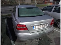 volvo s40 berlina del año 2000 2