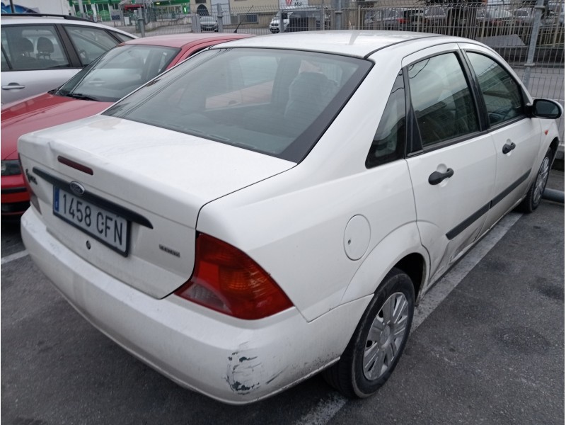 ford focus berlina (cak) del año 2003