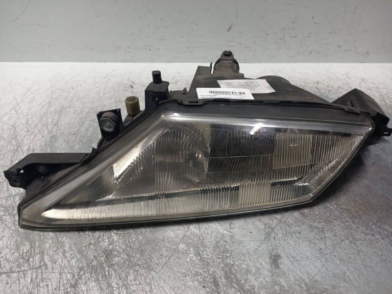 Recambio de faro izquierdo para lancia lancia y cosmopolitan referencia OEM IAM   